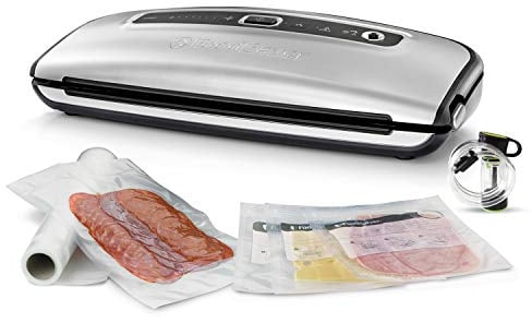 FoodSaver Machine sous Vide avec Compartiment de Rangement pour Rouleau et Cutter | Inclus Accessoires et Sacs de Mise sous Vide Assortis (FFS015X)