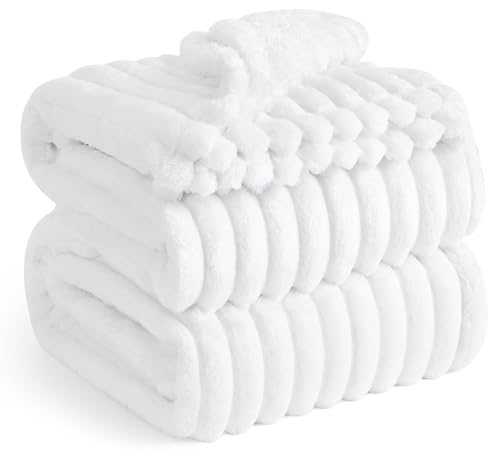 Bedsure Bed Blankets King Size - Fleece Blanket Fluffy Cosy Warm Blankets, Soft Cute Double Size Throw Gifts for Women and Girls, White, 230x270 cm