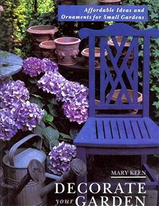 Decorate Your Garden: Affordable Ideas and Ornaments for Small Gardens