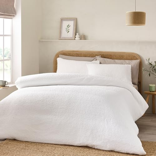 Catherine Lansfield Crinkle Seersucker King Duvet Cover Set with Pillowcases White