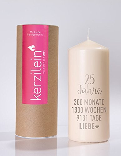 Unbekannt Stumpenkerze Silberhochzeit – 25 Jahre Liebe – 19 cm hoch, Ø 8 cm – 100 Std. Brenndauer – Geschenk zur Silberhochzeit – Made in Germany – Handveredelt