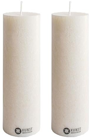 Kunstindustrien® Juego de 2 velas de pilar de color crema, hechas a mano en Europa, cera de oliva vegana 100% reciclada, velas de larga duración 49 horas, velas altar sin perfume (2 unidades, diámetro