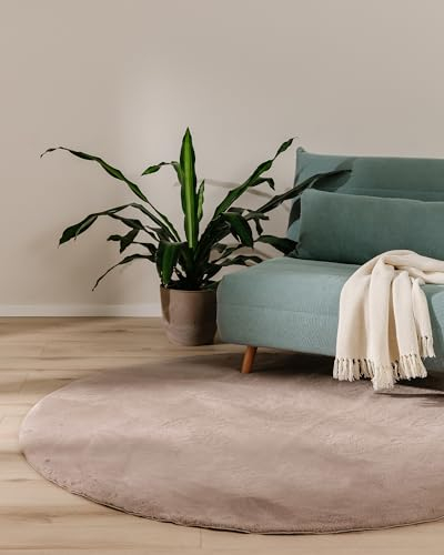 benuta Basic Kunstfaser Fellteppich Furry - Taupe Rund 200 cm - Weicher Wohnzimmerteppich - Anti-Rutsch-Rückseite - Waschbar - Für Fußbodenheizung geeignet