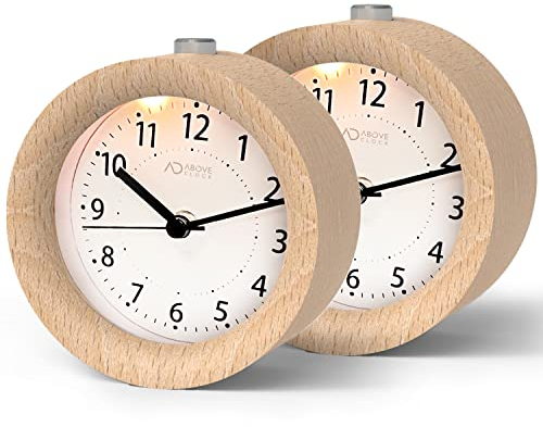aboveClock Wecker Analog Ohne Ticken 2 Stück, Wecker Holz mit Snooze, Nachttisch Tischuhr mit Nachtlicht, Batteriebetrieben (1*AA-Batterie benötig - Nicht enthalten - Naturholz in Hellbraun