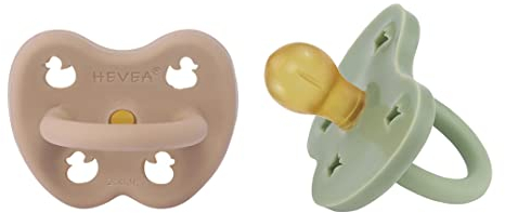 HEVEA Lot de 2 tétines rondes en caoutchouc naturel de 3 à 36 mois, design hygiénique en une seule pièce, pour les nouveau-nés aux tout-petits, sans BPA, douces et durables, beige clair et vert mousse