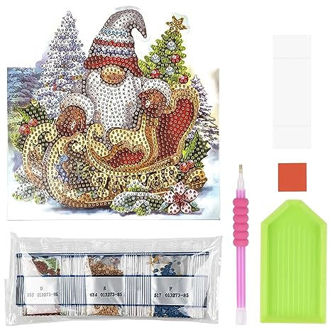 Ideen mit Herz Diamond-Painting-Aufstellkarte | 370 g/m² | 16,3 cm x 16 cm | inkl. Briefumschlag & Werkzeug (Wichtel mit Schlitten)