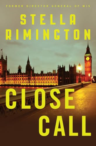 Close Call: A Liz Carlyle Novel (A Liz Carlyle Thriller)