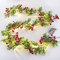 2 Pcs 5.9FT künstliche Weihnachten Girlande String Lichter mit 162 Snowy rote Beeren 55 grüne Blätter 20 LED-Lichter batteriebetrieben für Xmas Mantle Indoor Outdoor Holiday Weihnachtsdekoration