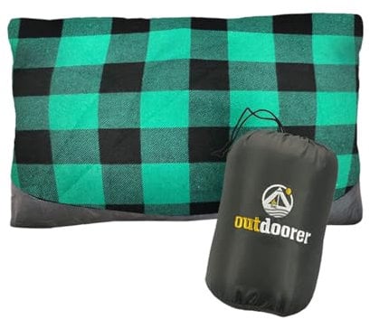 outdoorer Campingkissen, grün kariert, leicht, Kleiner Packsack, Reisekissen für unterwegs