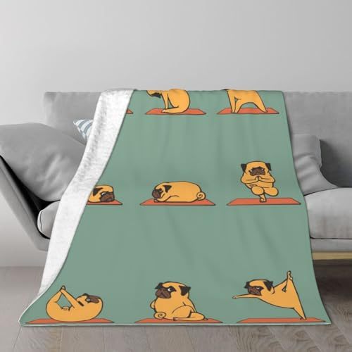 CPEOWZL Yoga-Mops-Überwurfdecke, bedruckt, ultraweich, 153 x 204 cm, warme und gemütliche Decke für Bett/Sofa/Couch/Sessel/Stühle/Reisen/Kinder