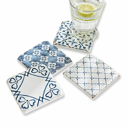 LOBERON Untersetzer 4er Set Sliwa, charmantes Vintage-Design, rutschfeste Unterseite, Küchenutensilien, Tischaccessoires, Polyresin, Kork, weiß/blau