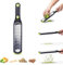 Dreamfarm OZEST Selbstreinigende Zester Reibe | 32 cm Edelstahl Reibe mit Selbstreinigung auf Knopfdruck | Spülmaschinenfest | BPA frei | Konkave Reibe Edelstahl | Käsereibe Parmesan mit Abdeckung