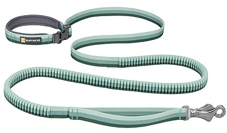 Ruffwear, Roamer Bungee-Hundeleine zum Laufen, Radfahren oder Wandern, kann mit der Hand oder ohne Hände verwendet Werden, Felsgrün, 5.5-7ft