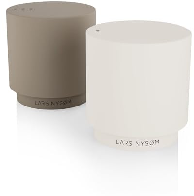 LARS NYSØM Salière et poivrière en acier inoxydable au design moderne et minimaliste, recharge facile (Brown/Beige)