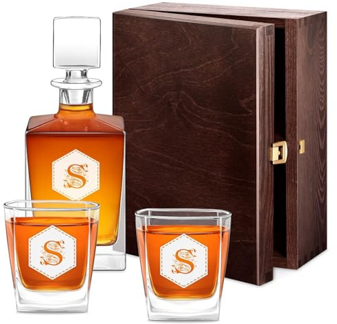 Maverton Cube Whiskykaraffe 810 ml + 2er Whiskygläser Set mit Gravur | Graviertes Whisky Dekanter Set, Glaskaraffe mit Gläsern für Whisky Genießerin, Whiskey Set für Frauen, Initiale