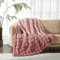DXHOME Kuscheldecke Kaninchen Plüsch Decke Flanell Decke Couchdecke Warme Überwurfdecke Sofadecke Blanket Kuscheldecke für Mädchen und Kind (Farbverlauf Rosa Weiß, 150x200cm)