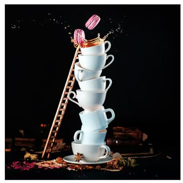 Küchenbild Ladder 30 x 30 cm I KAFFEELEIDENSCHAFT I Glasbild mit gestapelten Kaffeetassen und Macarons I Bild für Küche & Café I Kaffee Deko I Wandbild dunkler Hintergrund I Moderne Küchenbilder Set
