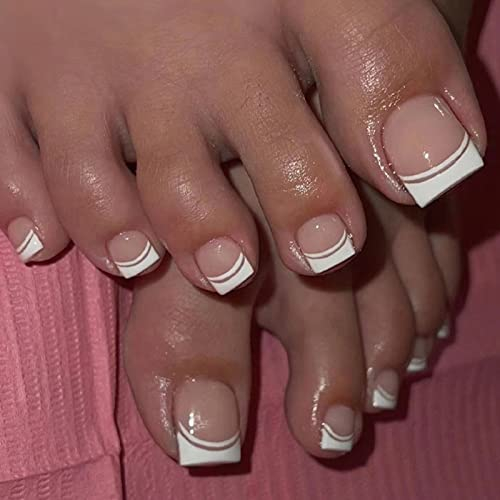Ceboic 24 Pièces Faux Ongles pour Orteil Court French Artificiels Faux Ongles D'Orteil Pleine Couverture Ongles Conseils Pied Ongles pour Femmes et Filles Nail Art Décorations (Nude Blanc)