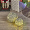URBNLIVING 2er Set beleuchtete LED Weihnachtskugeln Warmweiß Licht Xmas Kugeln Stimmungslichter Weihnachten Fenster Display Dekoration Batteriebetrieben 3 x AA (Silber mit Glitzer)