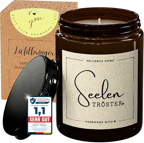 LICHTBRINGER Trauergeschenk, Trauerkerze mit Spruch SEELENTRÖSTER, 70 Std. | Gedenkkerze, Beileidsgeschenk, 210 g Sojawachs, vegan, Bergamotte-Zedernholz, handgegossen in Europa, Geschenkbox, Amberglas
