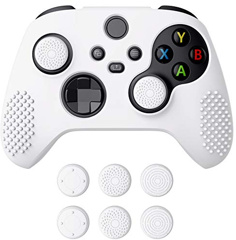 eXtremeRate PlayVital Cover Skin per Xbox Series X S Controller Joystick Custodia Protettiva Silicone Gomma Antiscivolo con 6 Copri Levette Analogiche(3D Borchiate Edizione)-Bianco