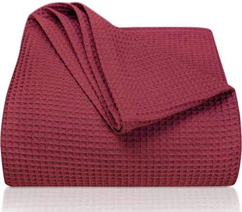 LAYNENBURG Premium Tagesdecke 240 x 260 cm XXL - Waffelpique 100% Baumwolle - leichte Wohndecke Waffeloptik - Baumwolldecke als Bett-Überwurf, Sofa-Überwurf, Couch-Überwurf - Sofa-Decke (Bordeaux)