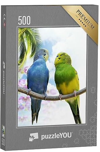 puzzleYOU: Puzzle 500 Teile „Zwei Wellensittiche auf einem Zweig, im Hintergrund ist eine Palme zu sehen“ – aus der Puzzle-Kollektion Vögel, Wellensittiche