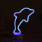 Neonlicht Delfin blau mit Fuß Sockel NEON LED Licht batteriebetrieben Aufsteller Tischlampe Leuchtreklame Lampe Leuchte Dekoration Kinderzimmer Schlafzimmer Beleuchtung Party Nachtlicht Stand