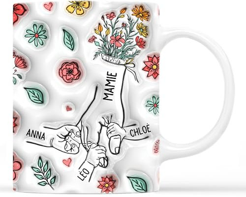 Cadeau Plus Mug Personnalisé Prénom - Mamie Maman Tenant Les Mains - Cadeau Mamie, Tasse Personnalisée Maman, Cadeaux pour maman, Mug grand mere (Modèle 7*)