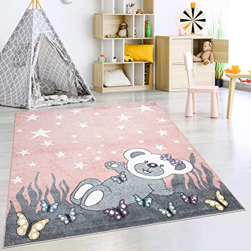Teppich Kinderzimmer Läufer - Pink - 80x150cm - Chilliger Bär mit Schmetterlinge Sterne in Pastellfarben Spielteppich Kinderteppich Kurzflor Weich