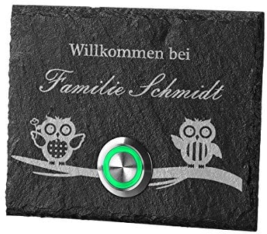 polar-effekt Personalisierte Türklingel aus Schiefer - 100x80 mm Klingelschild mit Gravur - Klingelknopf GRÜN - Klingelplatte Geschenk zum Einzug [mit Edelstahlklammer] Motiv: Eulen