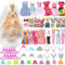 42 vêtements et accessoires pour poupées, compatibles avec Barbie 1 robe de mariée, 3 robes normales, 1 maillot de bain, 5 robes dos nu, 32 accessoires couronne, collier, cintre, chaussures pour