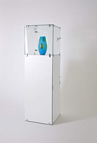 MHN Haubenvitrine T 32 x B 32 x H 130 cm - kleine Würfel Glasvitrine abschließbar - Aufsatzvitrine mit Staufach im weißen Sockel - Messevitrine ohne Beleuchtung
