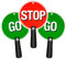 Liontouch - Set 3 Segnali Stop & Go, Rosso/Verde | Età 1+ | 22,5 x 14 cm |Paletta Giocattolo a Due Facce in Gommapiuma Resistente | Ideale per Insegnare ai Bambini la Sicurezza Stradale e del Traffico