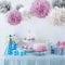 Pumpko® Decor 10er Seidenpapier Pompons Deko-Set | Dekoration für Ihre Hochzeit und Party | Rosa Hellgrau Weiß | Inklusive Ponpon PDF Aufbauanleitung