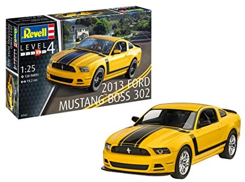 Revell 07652 2013 Ford Mustang Boss 302, US Automodellbausatz 1:25, 19,2 cm originalgetreuer Modellbausatz für Fortgeschrittene, unlackiert