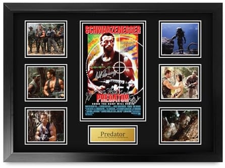 HWC Trading Predator Arnold Schwarzenegger Geschenke Geducktes Signiertes Autogramm Foto für Fans von Film Memorabilien - A2 Gerahmt (ID-006549)