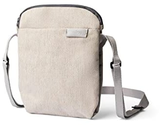 Bellroy City Pouch (Sling-Tasche, E-Reader oder kleines Tablet, Geldbörse, Sonnenbrille, Smartphone) - Saltbush