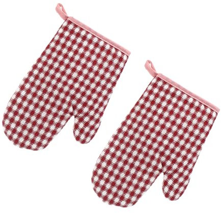 1 pair of pink checkered oven gloves, cotton heat-resistant oven mitts, and filled cotton non slip cooking gloves, used for kitchen baking and cooking.