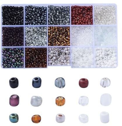 Sadingo Glasperlen Set Schwarz Weiß Silber | 4 mm - 15 Farben, Rocailles Mini Perlen mit Aufbwahrungsbox, Glass Beads, Bastelperlen-Mix, Perlen-Mix, Armbänder selber Machen, Schmuckperlen