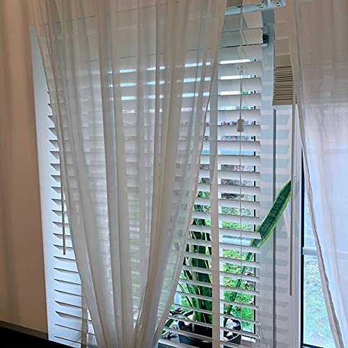 Jalousie in Holzoptik | 50 mm Lamelle | Verschiedene Größen | Sonnenschutz für Fenster mit Bohren | PVC weiß/grau (weiß, 70 x 130 cm)