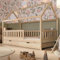 Crazy Pine Hausbett mit Schubladen 80x160 cm – Kinderbett aus Naturholz mit Rausfallschutz – Skandinavisches Design, Montessori Bodenbett mit zusätzlichen Stauraum - Crazy Blanco