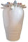 Weiße Steingut Vase mit Vögelchen am Rand - 22 cm hoch - Dekovase mit feinen Farbdetails in Gelb, Blau und Rosé - stilvolle Deko für Tisch, Regal oder Fensterbank