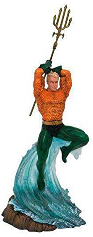 Diamond Select Toys DC Gallery Aquaman Comic PVC Figure