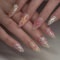 MouyouGlow Press on Nails Kurz,Almond Nude Rosa Airbrushing 3D Cymbidium Floral Perle Y2K Coquette Fake Nails mit Nagelkleber,Magenta Flowers Sweet Künstliche Fingernägel