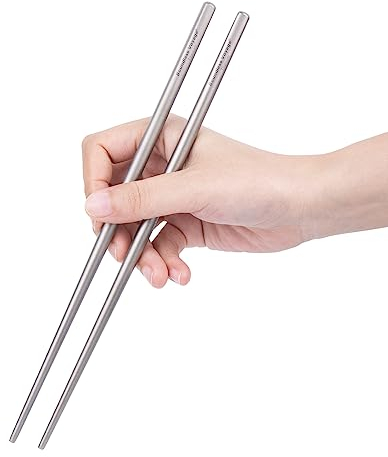 iBasingo Camping Faltbare Essstäbchen Titan Faltstäbchen 1 Paar Leichte Wiederverwendbare Essstäbchen 22,8 cm 2-teilige Essstäbchen Tragbare Utensilien Reisen Outdoor Camping Bürogeschirr Ti1007T