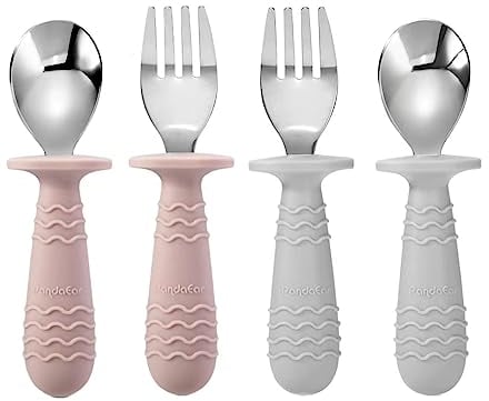 PandaEar 4 Set Bébé Toddler Ustensiles en Acier Inoxydable Silicone Argenterie Cuillère Fourchette pour Bébé Toddler Sans BPA avec Conception Anti-étouffement en Silicone (Rose & Gris)