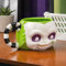 Paladone Beetlejuice - Taza con forma de cara – Producto oficial de regalo para fanáticos de películas de terror retro, vasos de cerámica 3D extragrandes, taza de coleccionistas de películas de los