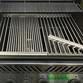 Manufaktur Stollenwerk Edelstahl Grillrost Kingman 4 715mm x 450mm inkl. 29 Edelstahl Rohre Hz1BBQde variierbar in Allen Größen und zerlegbar -V2A - super Ersatzteil Edelstahl
