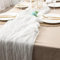 Tischläufer Hochzeit Weiß, 90x300 cm Boho Käsetuch Tischläufer, Halbdurchsichtiger Dekostoff, Käsetuch Tischläufer für Babyparty, Geburtstagsparty, Hochzeit Tischdeko